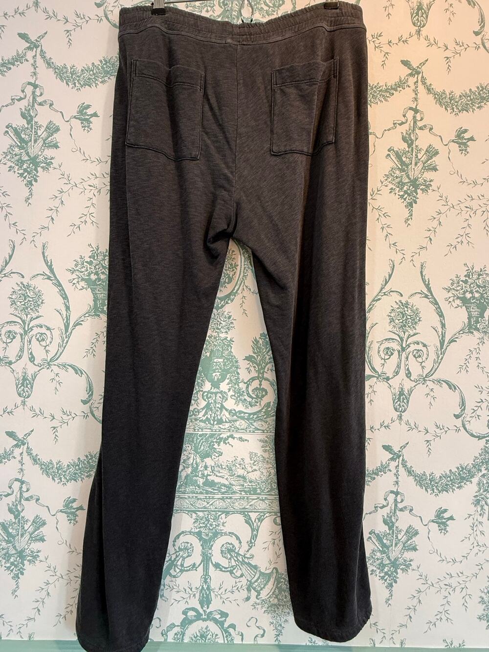 James Perse French Terry Sweatpants Charcoal Grey - Studio Wardrobe⁠ - Sz 2 /M